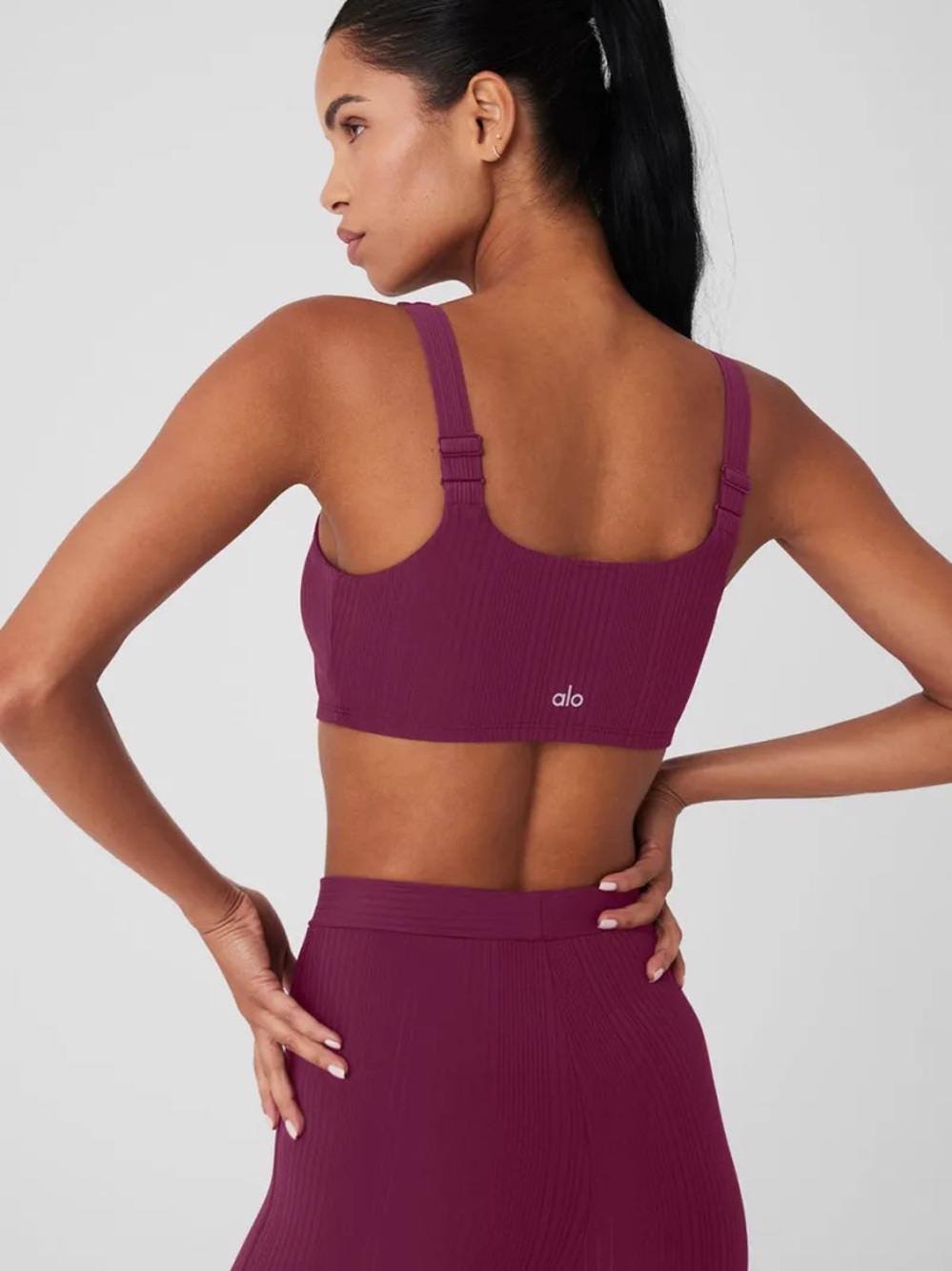 ALO Yoga Run It Back Bra Wild Berry Burgandy Size Medium